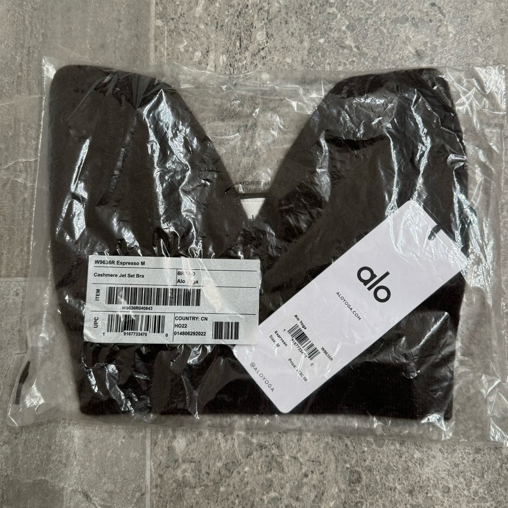 NWT Alo Yoga Cashmere Jet Set Bra, Size M - Picture 5 of 6